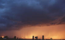 528sunsetsm.jpg (8651 bytes)