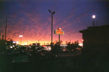 614sunsetsm.jpg (11112 bytes)